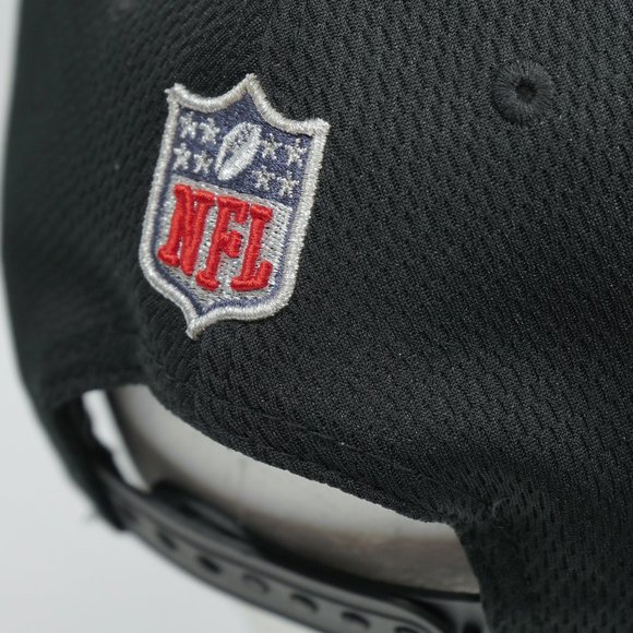 Tampa Bay Buccaneers New Era Super Bowl LV Champions Locker Room 9FORTY Snapback - Picture 7 of 11